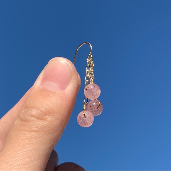 strawberry quartz grape earrings - Picture 2 of 2
